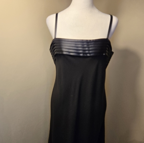 LAUREN Ralph Lauren Black evening Dress Size 12 - Picture 2 of 15